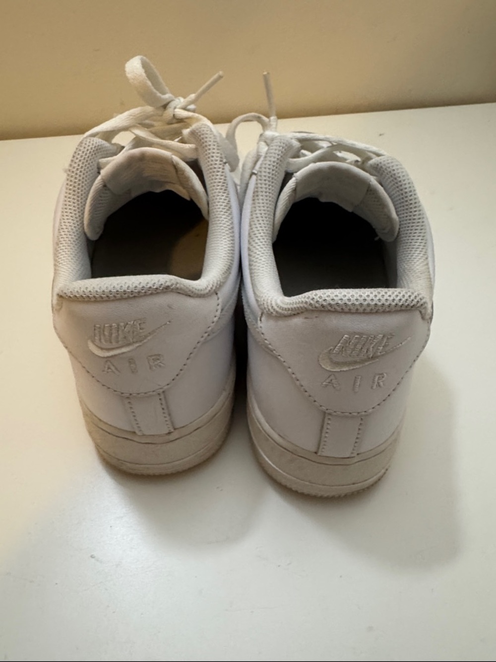 Nike Men’s Air Force 1 White Low-Top Leather Sneakers / Men’s 9.5 - Picture 5 of 6